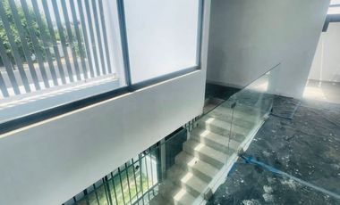 ESTRENA HERMOSA CASA EN PASEO SOLARES
