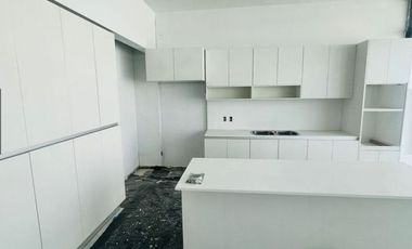 ESTRENA HERMOSA CASA EN PASEO SOLARES