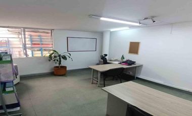 CASA LOCAL EN ARRIENDO UBICADA EN MEDELLIN SECTOR LAURELES