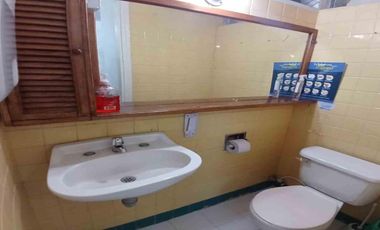 CASA LOCAL EN ARRIENDO UBICADA EN MEDELLIN SECTOR LAURELES