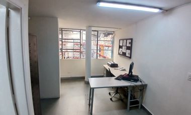 CASA LOCAL EN ARRIENDO UBICADA EN MEDELLIN SECTOR LAURELES