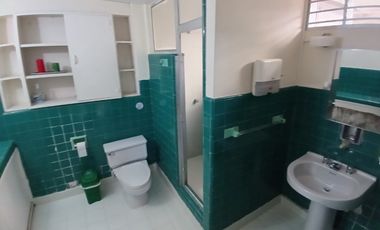 CASA LOCAL EN ARRIENDO UBICADA EN MEDELLIN SECTOR LAURELES