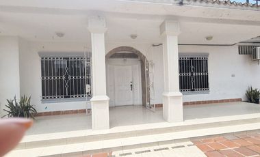 VENTA DE CASA ESQUINERA TORNERO III (VM)