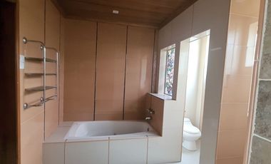 VENTA DE CASA ESQUINERA TORNERO III (VM)