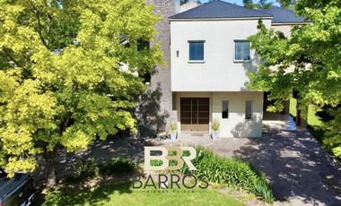 Venta casa Haras Maria Eugenia