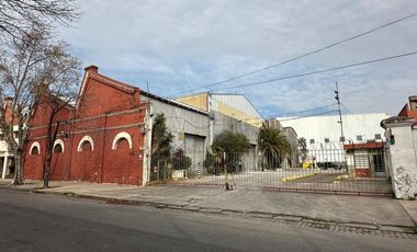 Galpón - Depósito de 4000 m2. en  Parque Patricios - ALQUILER