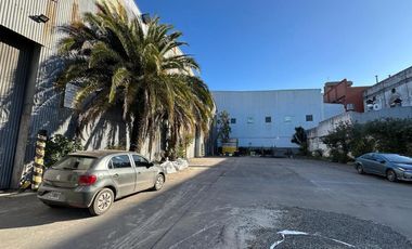 Galpón - Depósito de 4000 m2. en  Parque Patricios - ALQUILER