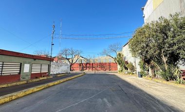 Galpón - Depósito de 4000 m2. en  Parque Patricios - ALQUILER