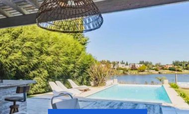 Venta| Casa al agua de 4 ambientes en Barrio San Marcos | Villanueva