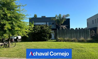 Venta| Casa al agua de 4 ambientes en Barrio San Marcos | Villanueva