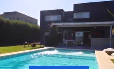 Venta| Casa al agua de 4 ambientes en Barrio San Marcos | Villanueva