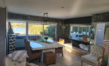 Venta| Casa al agua de 4 ambientes en Barrio San Marcos | Villanueva