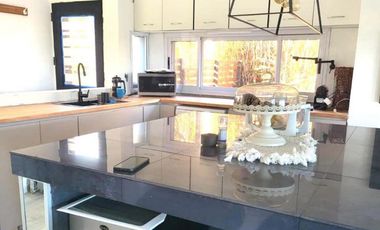 Venta| Casa al agua de 4 ambientes en Barrio San Marcos | Villanueva