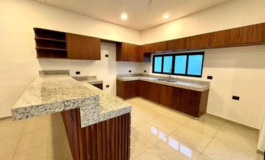 CASA EN VENTA AL NORTE DE MÉRIDA, PARQUE NATURA ENTREGA INMEDIATA