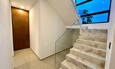 VENTA DE CASA EQUIPADA AL NORTE DE MÉRIDA, PARQUE NATURA ENTREGA INMEDIATA