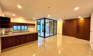 CASA EN VENTA AL NORTE DE MÉRIDA, PARQUE NATURA ENTREGA INMEDIATA