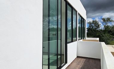 CASA EN VENTA AL NORTE DE MÉRIDA, PARQUE NATURA ENTREGA INMEDIATA