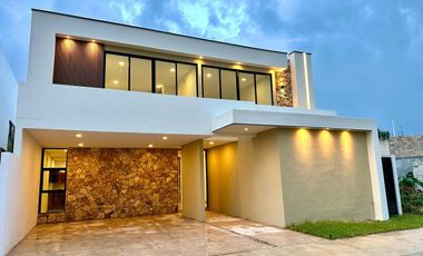 VENTA DE CASA EQUIPADA AL NORTE DE MÉRIDA, PARQUE NATURA ENTREGA INMEDIATA