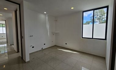CASA EN VENTA AL NORTE DE MÉRIDA, PARQUE NATURA ENTREGA INMEDIATA