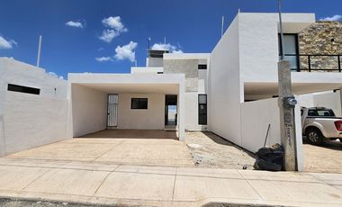 Casa en Venta 3 Recámaras con Paneles solares en Dzityá, Mérida