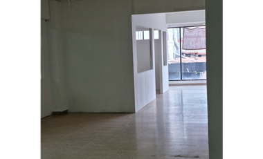 OFICINAS / AVENIDA PERÚ / PLANTA ALTA / 340 M2 / CON DIVISIONES