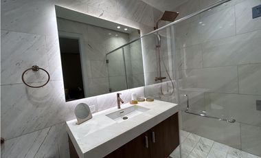 PUNTA PAITILLA / PH THE TOWERS / 395M2 / 4 HABITAC / BALCÓN / AMOBLADO