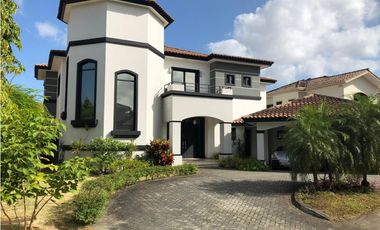 VENTA DE CASA EN COSTA DEL ESTE PH MAGNOLIA