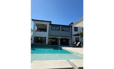 VENTA DE CASA EN COSTA DEL ESTE PH MAGNOLIA