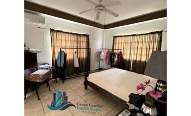 VENTA DE CASA EN URBANIZACIÓN LA PERLA