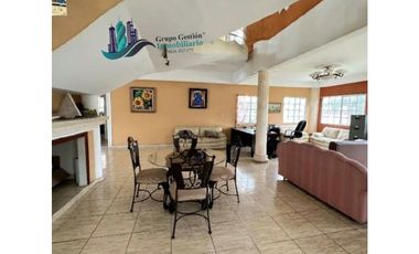 VENTA DE CASA EN URBANIZACIÓN LA PERLA