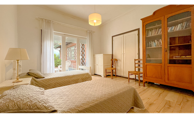 Chalet de estilo ingles. Zona Güemes residencial.