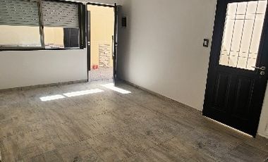Departamento Tipo Casa en venta en Lanus Oeste