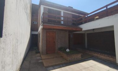 Chalet en venta en Bernal Oeste