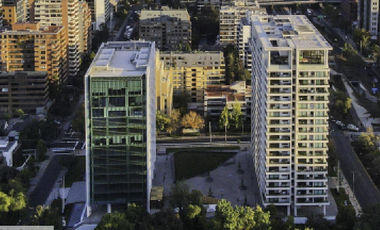 Local Comercial en Arriendo en Edificio Nueva el Golf/ A.Vespucio y Asturias