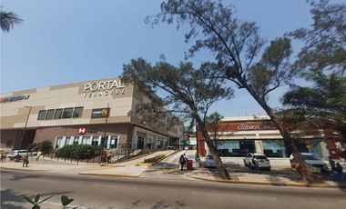 Casa en Salvador Diaz Miron, enfrente de plaza portal, Veracruz