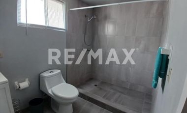 Casa remodelada en renta - (3)