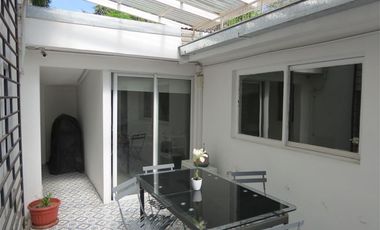 Casa en Venta en Valenzuela Castillo N° 1200