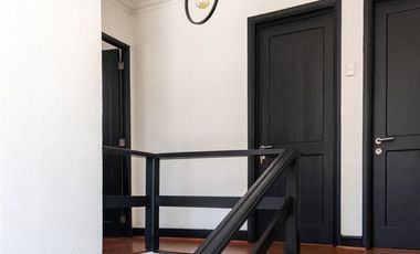 Casa en Venta en Valenzuela Castillo N° 1200