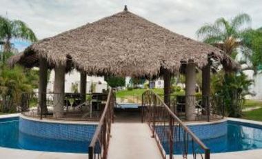 PRECIOSA CASA EN FRACCIONAMIENTO EXCLUSIVO