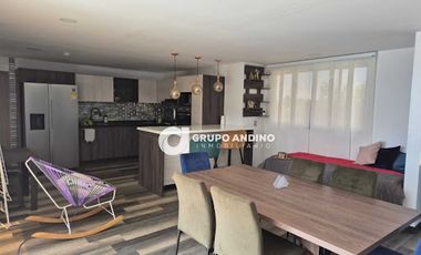 VENTA de CASA LOTE en MESA DE LOS SANTOS
