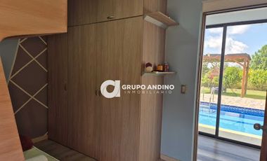 VENTA de CASA LOTE en MESA DE LOS SANTOS