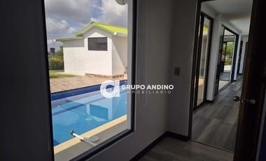 VENTA de CASA LOTE en MESA DE LOS SANTOS