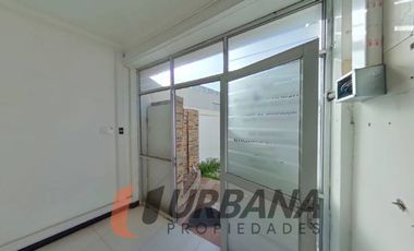 CASA COMERCIAL EN AMUNATEGUI