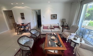 Departamento en  PB con jardín y dos suites