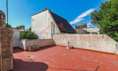 Echenagucia 900 versalles Venta de casa de 3 dormitorios con cochera