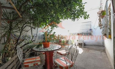Echenagucia 900 versalles Venta de casa de 3 dormitorios con cochera