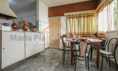 Echenagucia 900 versalles Venta de casa de 3 dormitorios con cochera