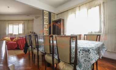 Echenagucia 900 versalles Venta de casa de 3 dormitorios con cochera