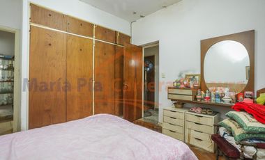 Echenagucia 900 versalles Venta de casa de 3 dormitorios con cochera
