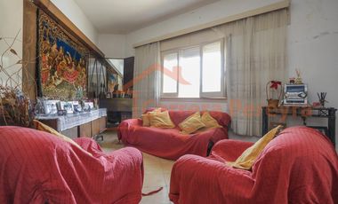 Echenagucia 900 versalles Venta de casa de 3 dormitorios con cochera